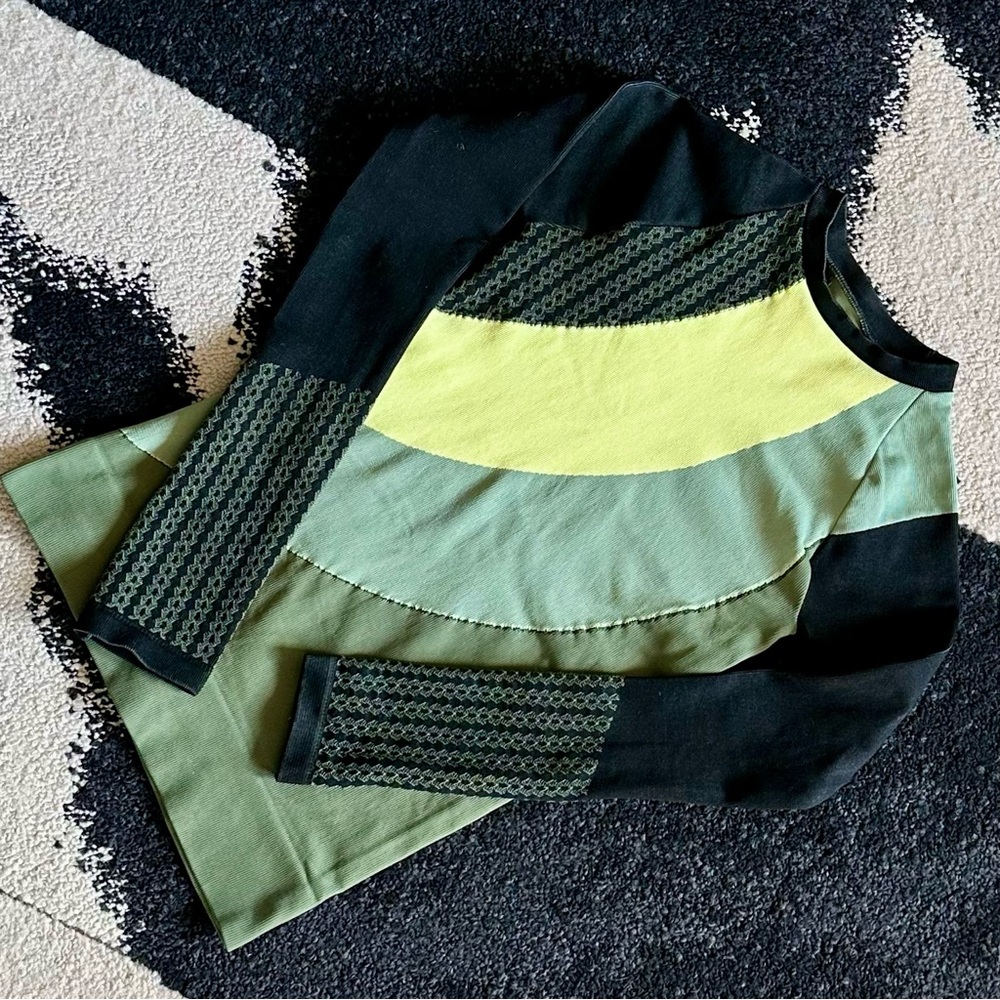 *NWOT* FREE PEOPLE MOVEMENT Seamless Long-Sleeve Athletic Top Black & Mint — M/L - Picture 8 of 8
